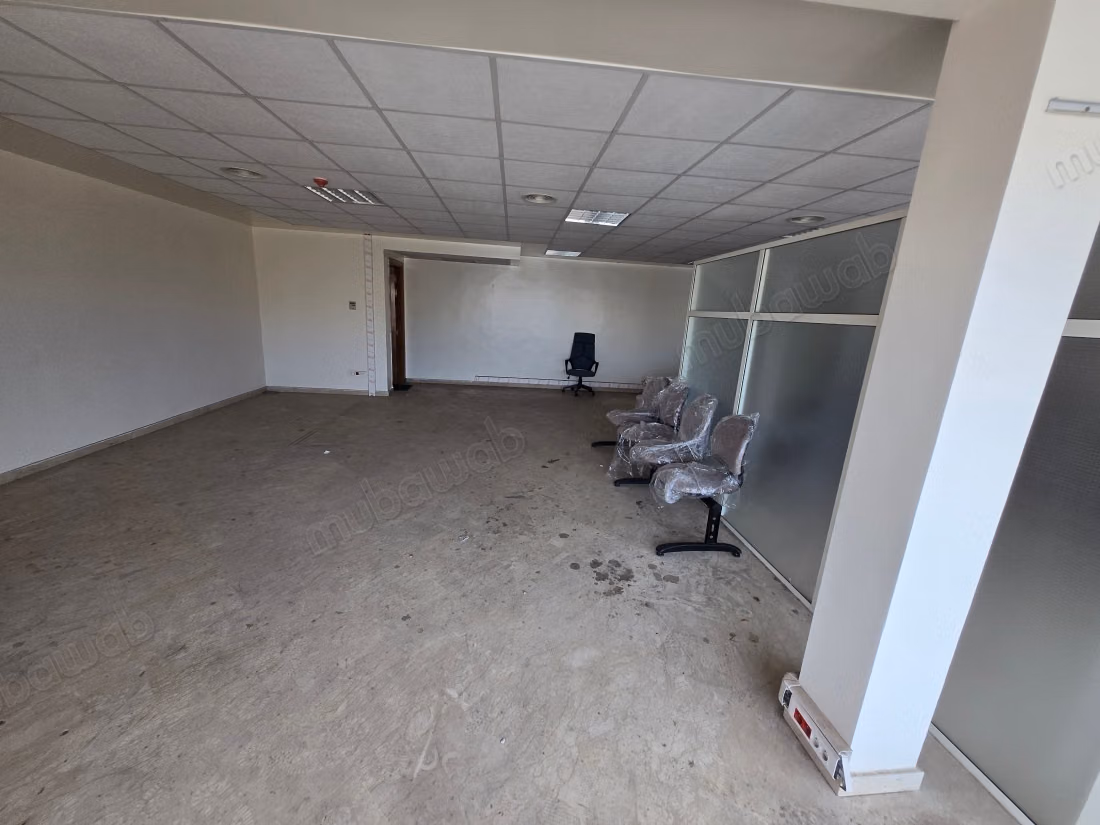 Uffici in vendita a Derb Ghalef. Superficie di 100 m². Con ascensore