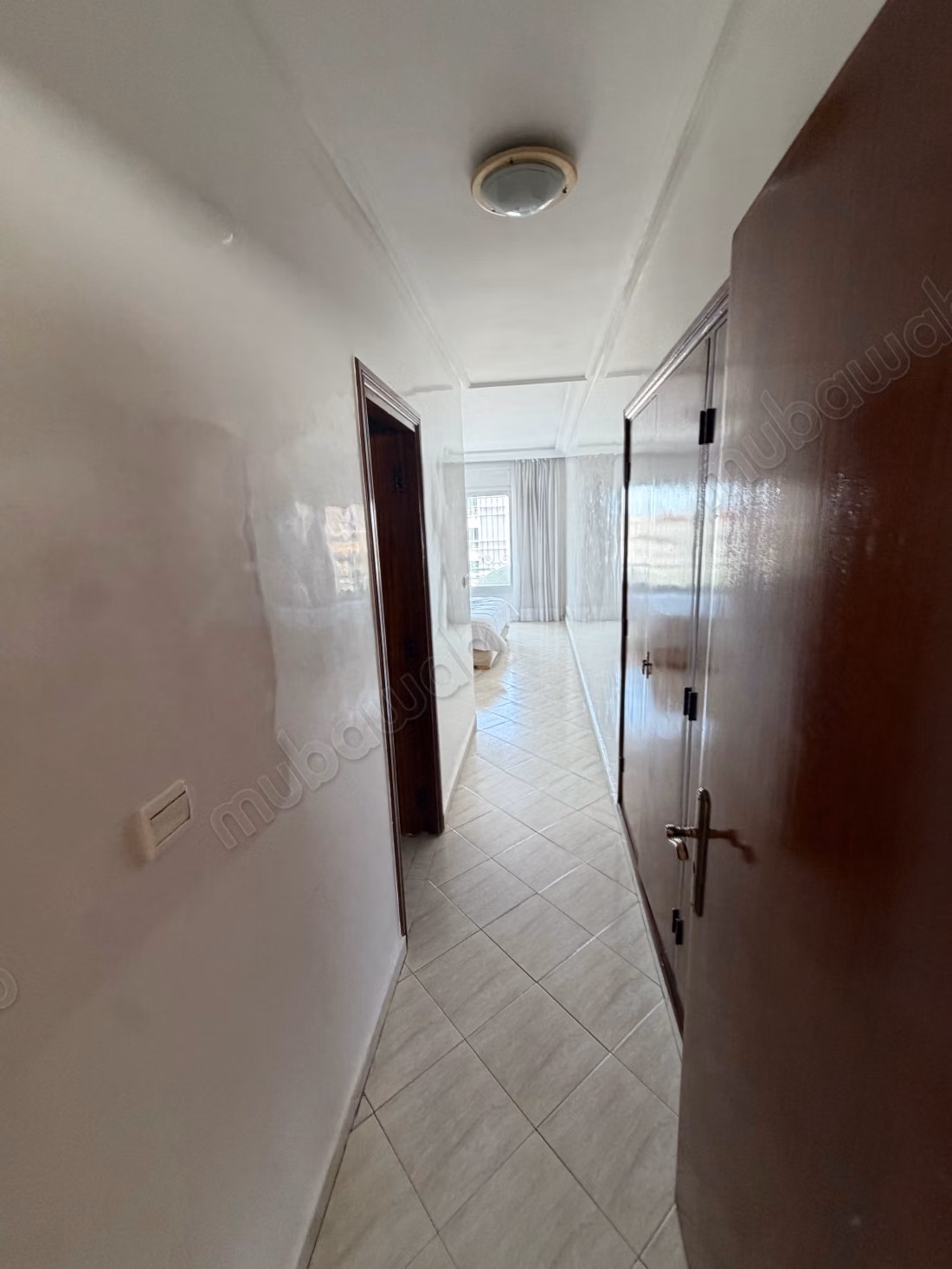 Appartement te huur in Bourgogne Est. Totale oppervlakte 150 m². Goed ingericht
