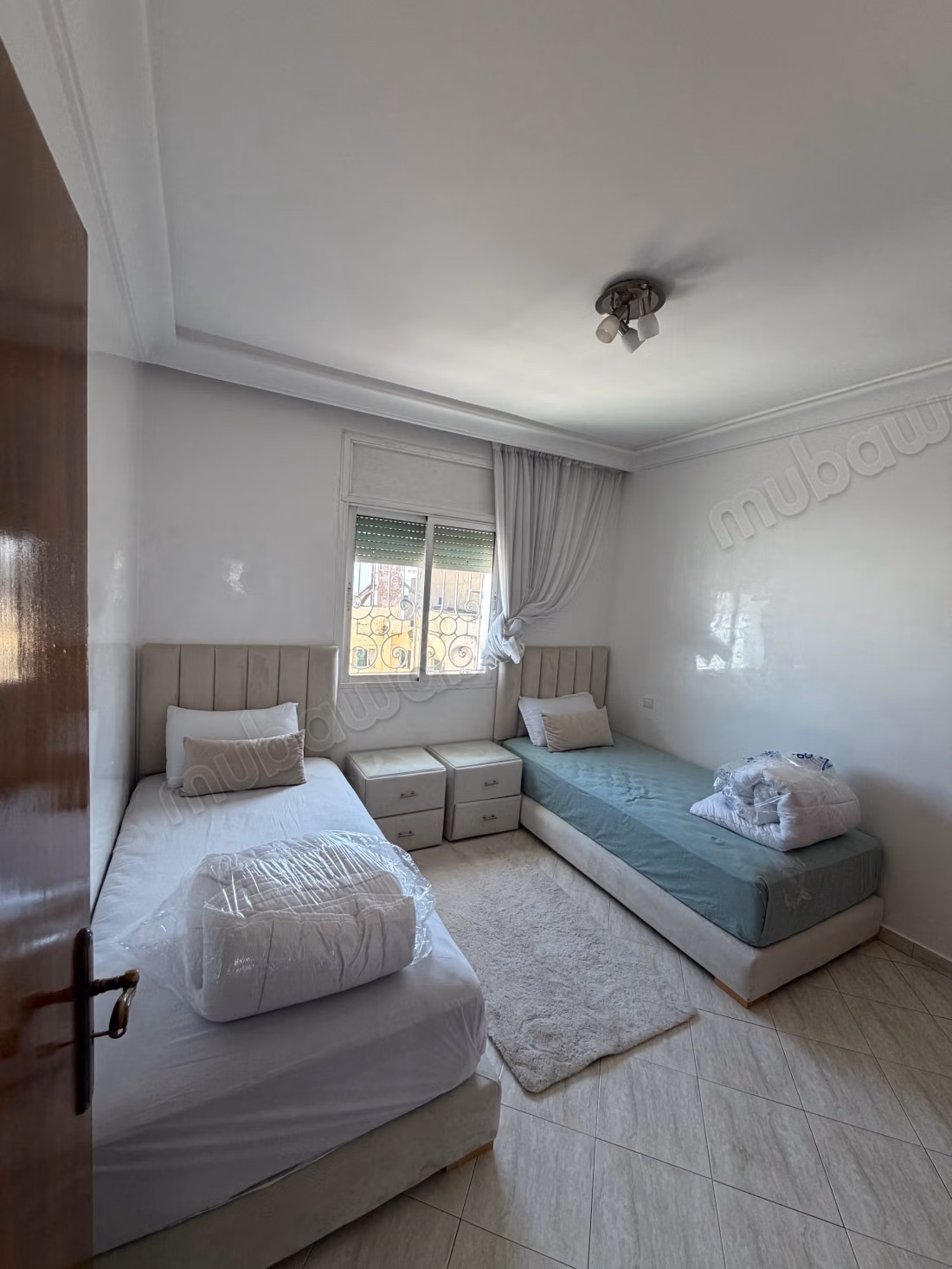 Appartement te huur in Bourgogne Est. Totale oppervlakte 150 m². Goed ingericht