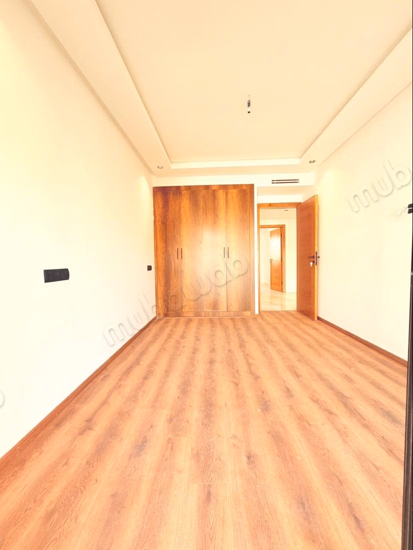 Studio in affitto spazioso con terrazza, senza affaccio