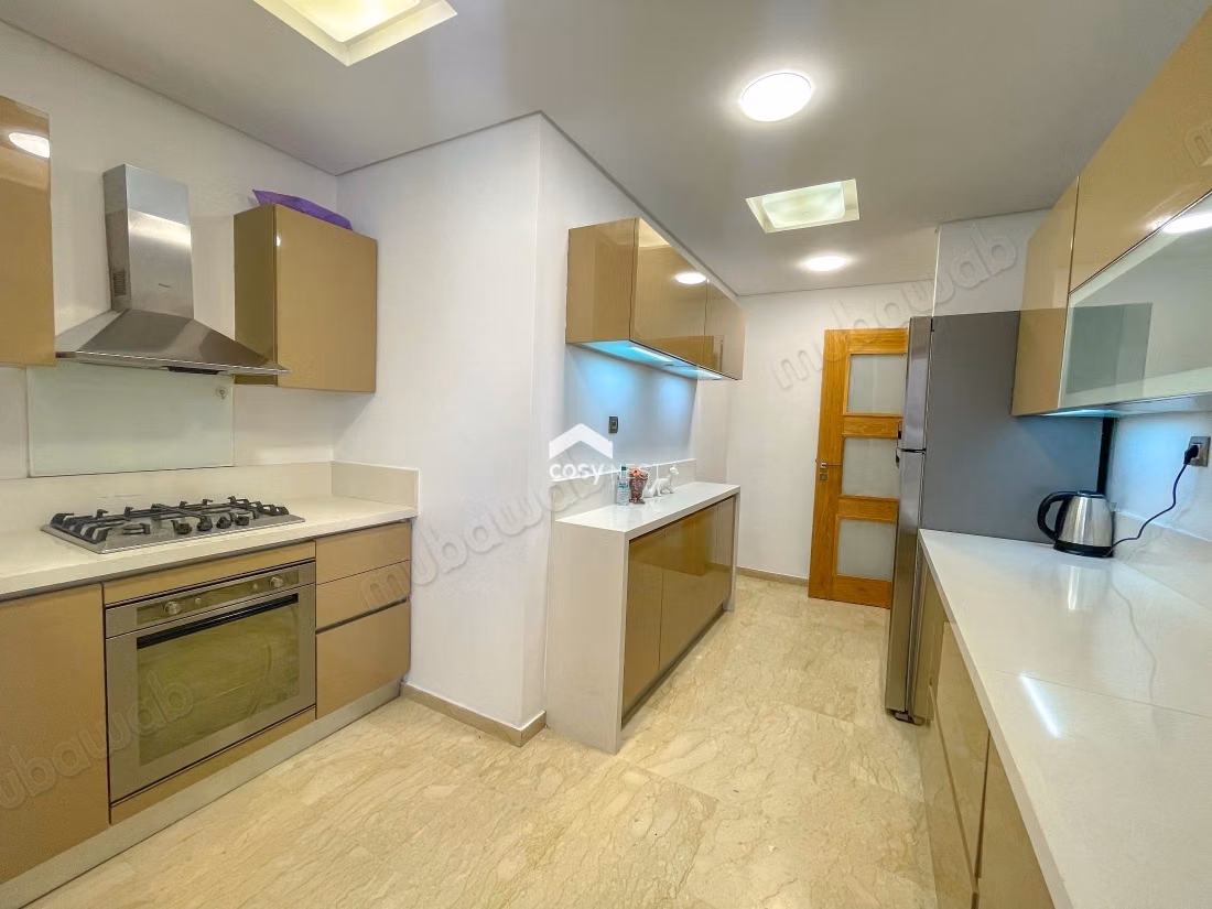 Hermoso apartamento en alquiler en el Triángulo de Oro. 2 habitaciones agradables. Amueblado