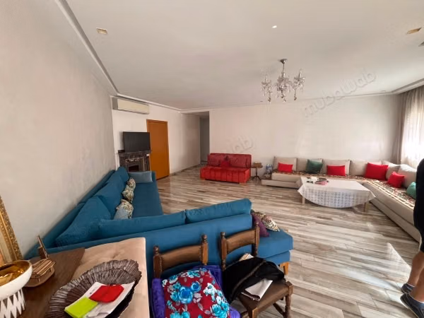 Appartement en vente à Ferme Bretonne Hay Arraha. 3 chambres agréables. Avec ascenseur