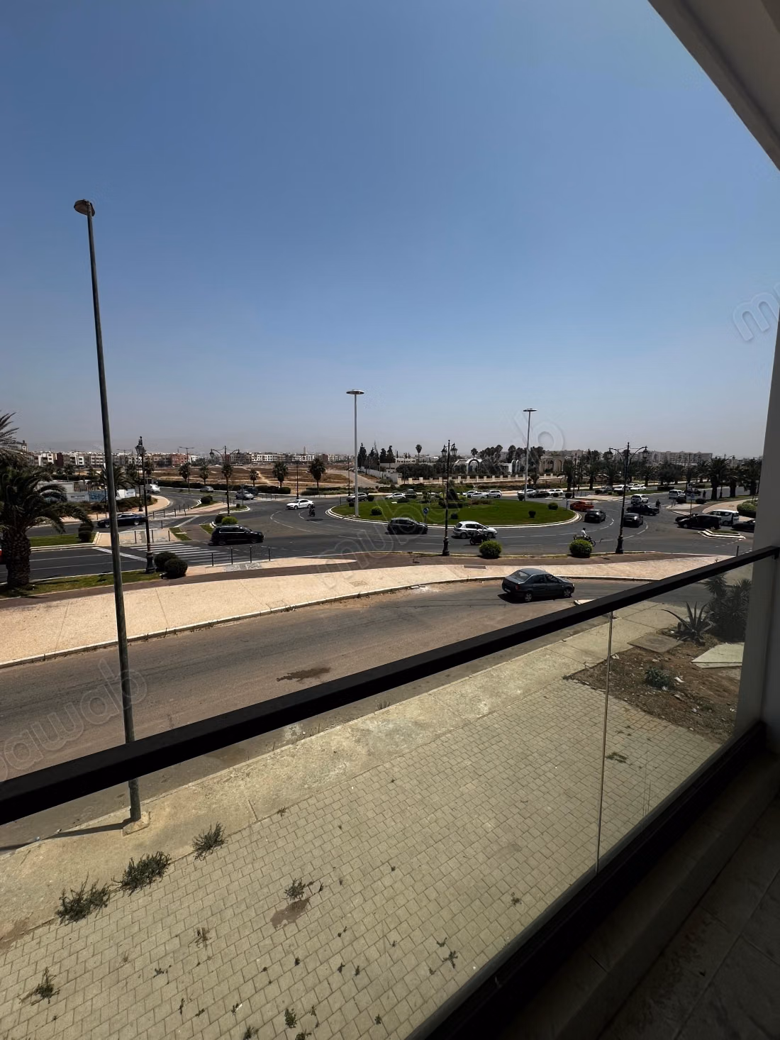 85m² Kantoor te huur in Haute Founty met parkeren