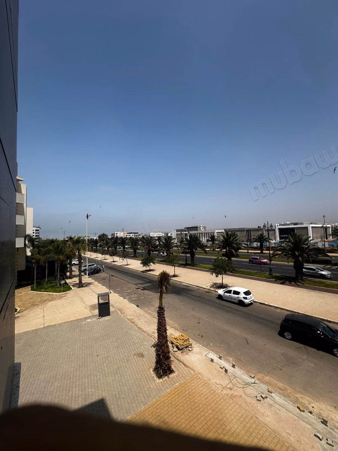85m² Kantoor te huur in Haute Founty met parkeren