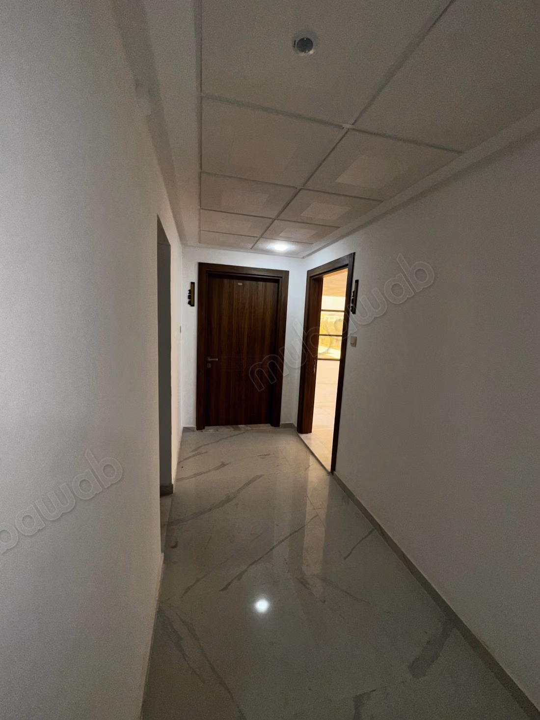 85m² Kantoor te huur in Haute Founty met parkeren