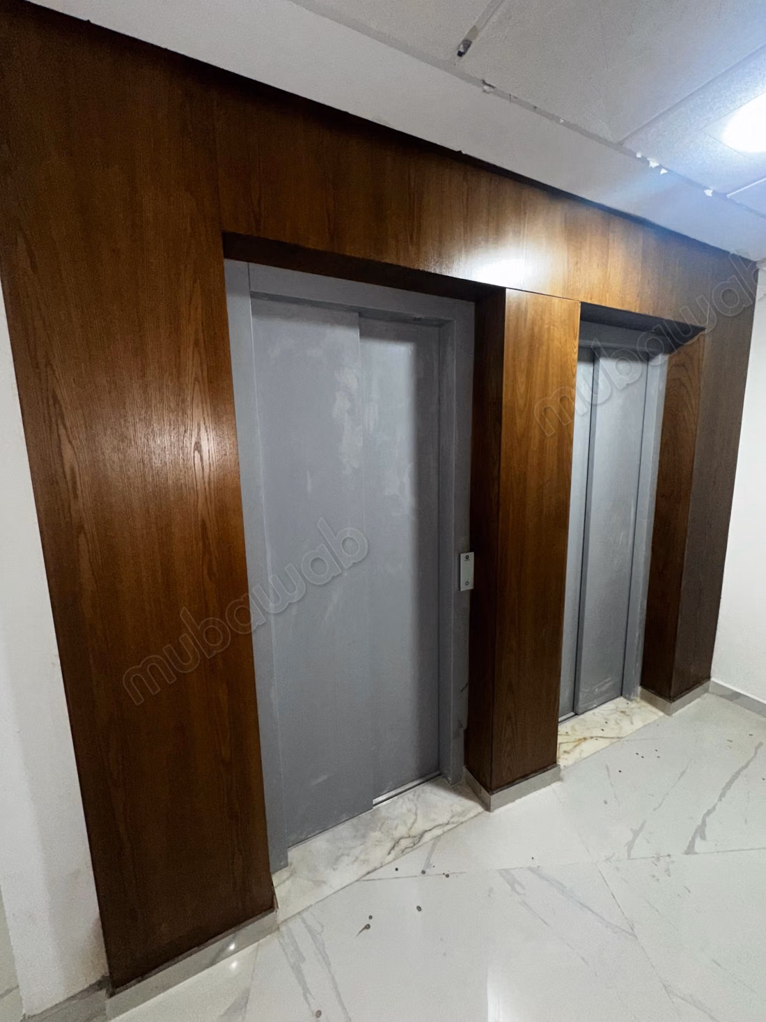 85m² Kantoor te huur in Haute Founty met parkeren