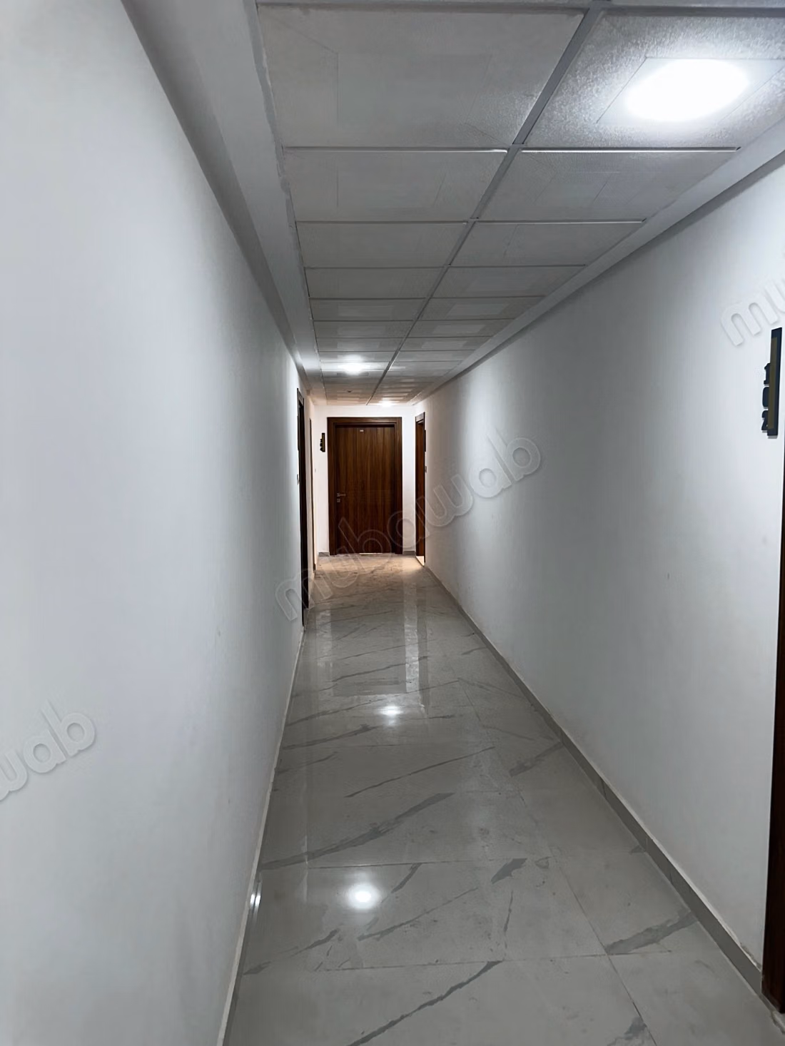 85m² Kantoor te huur in Haute Founty met parkeren