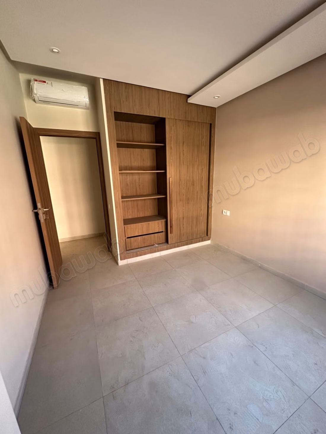 Coquette appartement a vendre