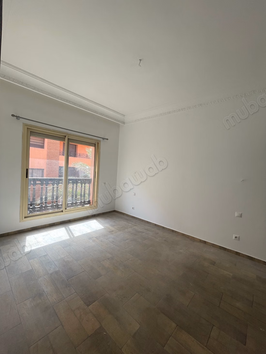 Hivernage – Apartamento Espacioso con Terraza en Residencia con Piscina