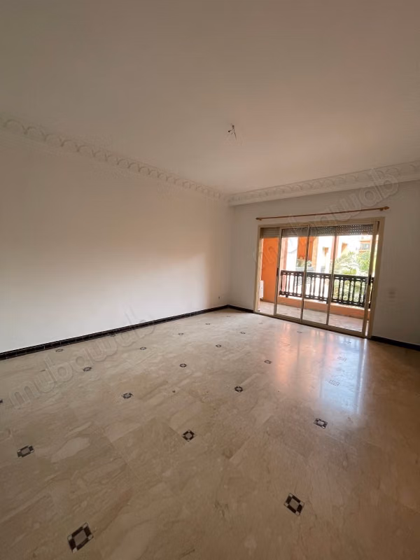 Hivernage – Apartamento Espacioso con Terraza en Residencia con Piscina