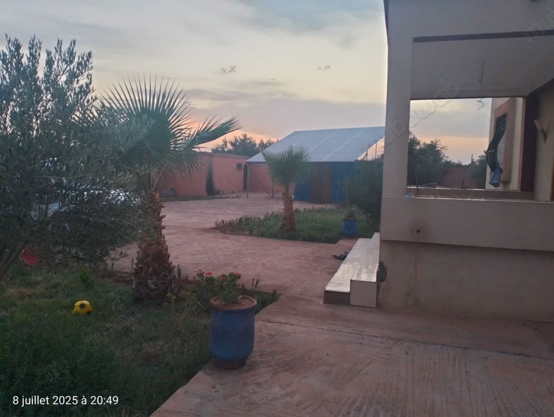Luxury house for sale on Route de Ouarzazate. 3 beautiful bedrooms