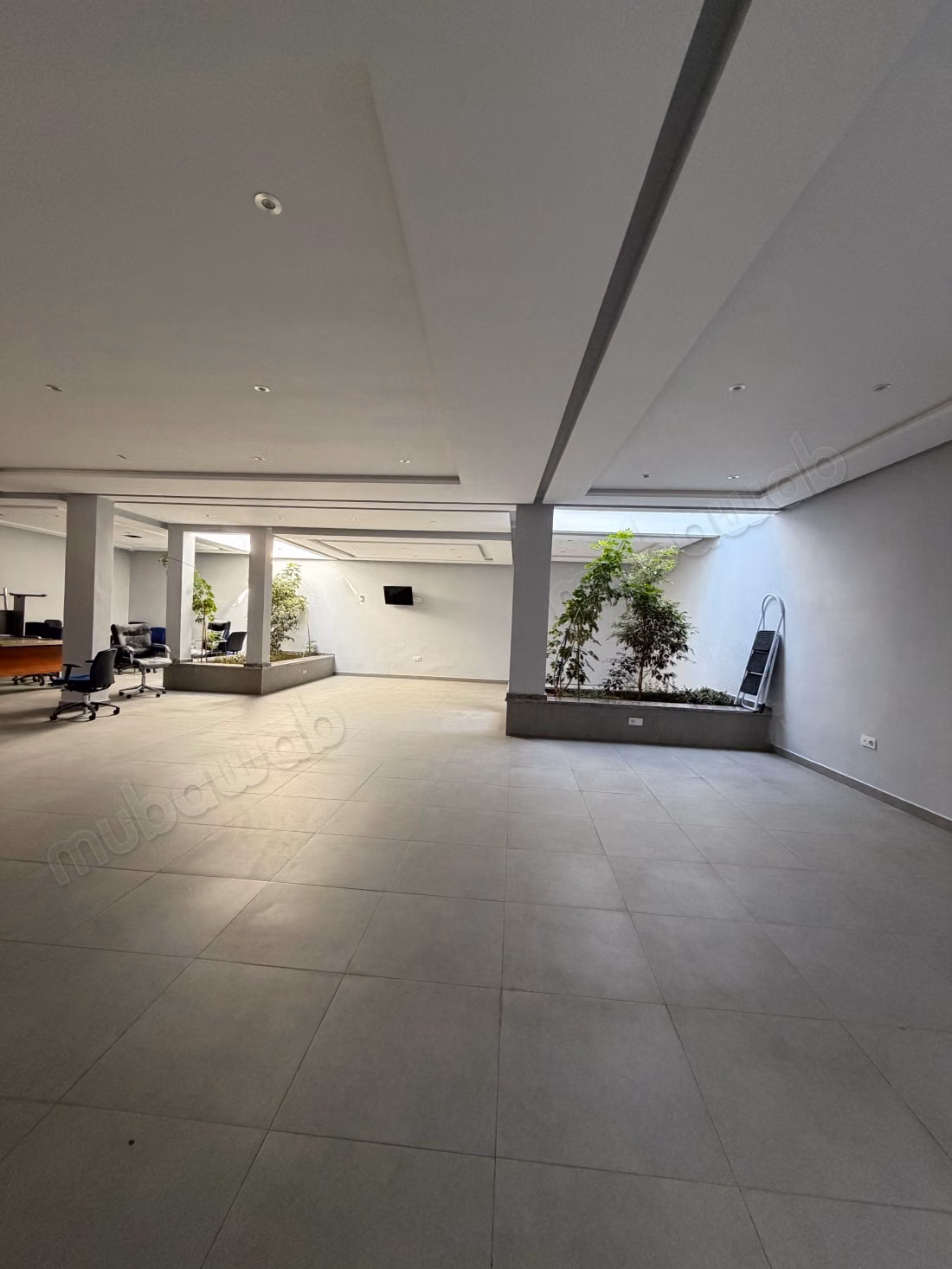 Mooie kantoren te huur in Sala el Jadida. Totale oppervlakte 700 m². Inbraakwerende deur en centrale verwarming