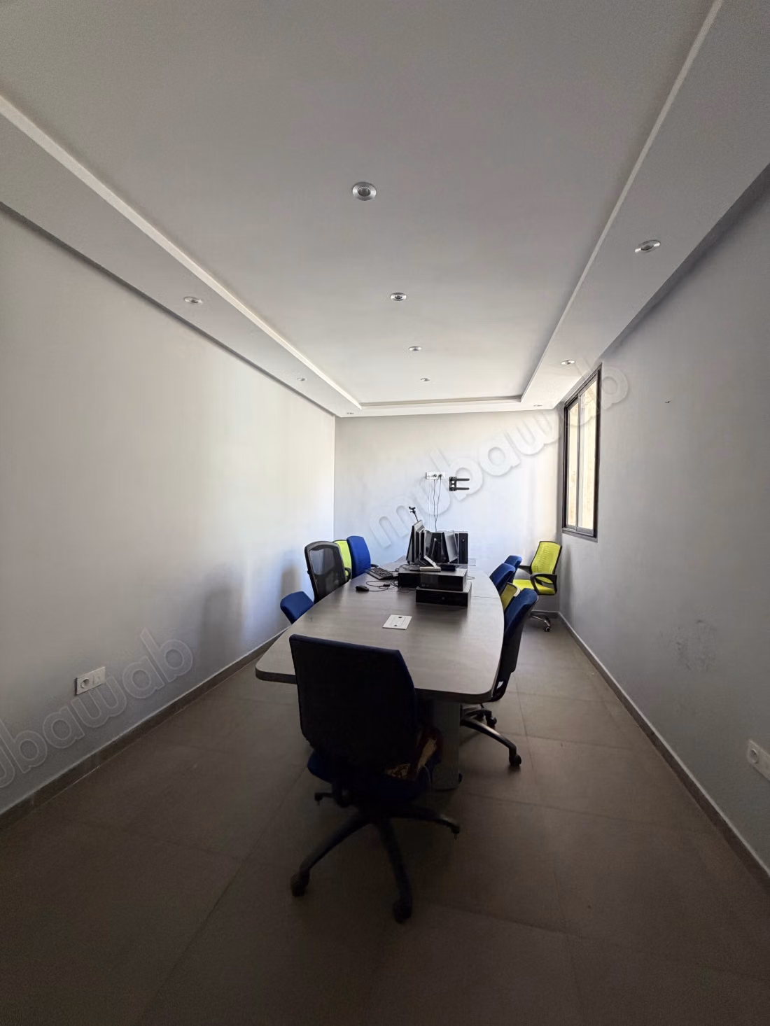 Mooie kantoren te huur in Sala el Jadida. Totale oppervlakte 700 m². Inbraakwerende deur en centrale verwarming
