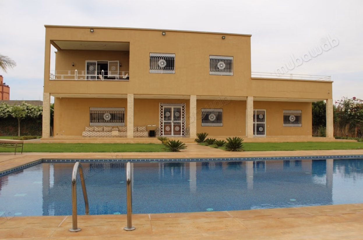 Somptueuse villa à vendre sur la Route de Fès