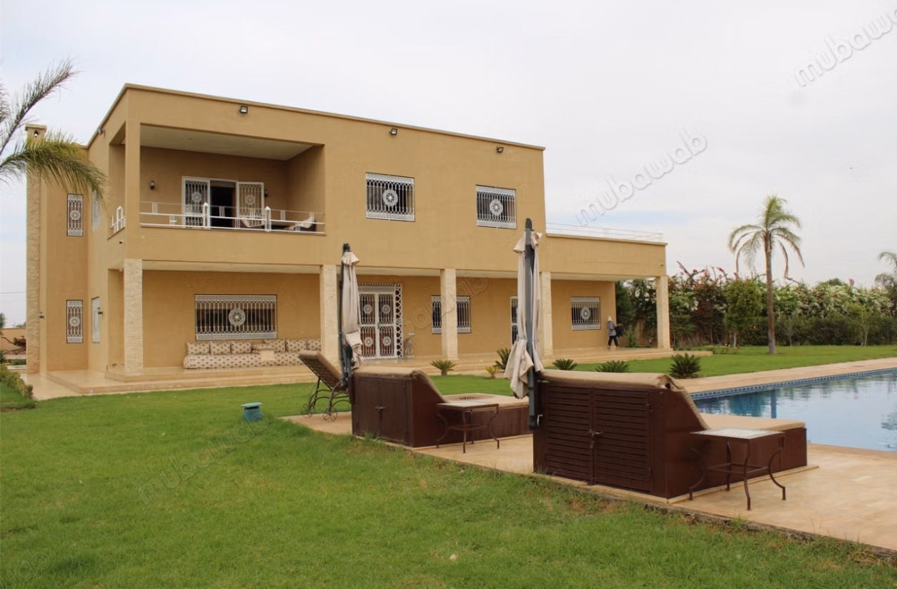 Somptueuse villa à vendre sur la Route de Fès