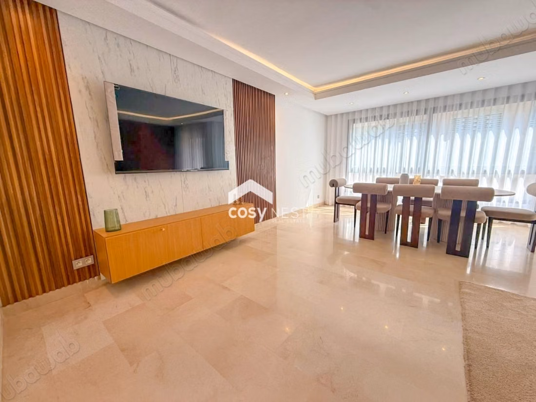 Very nice apartment for rent in Racine. 5 comfortable rooms. Well furnished