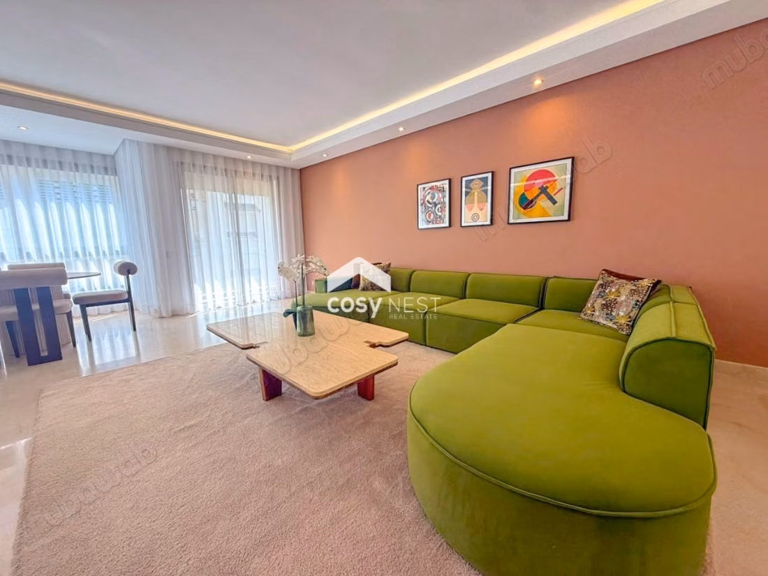 Very nice apartment for rent in Racine. 5 comfortable rooms. Well furnished