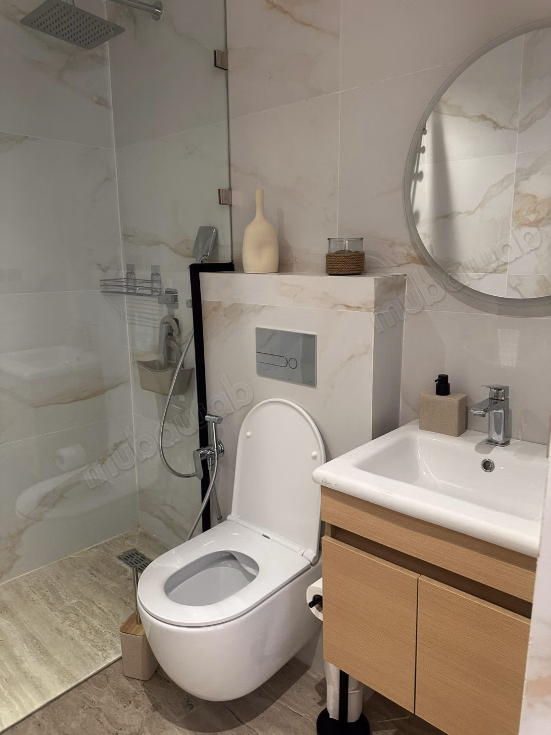 Appartement 2 chbres piscine proche gare