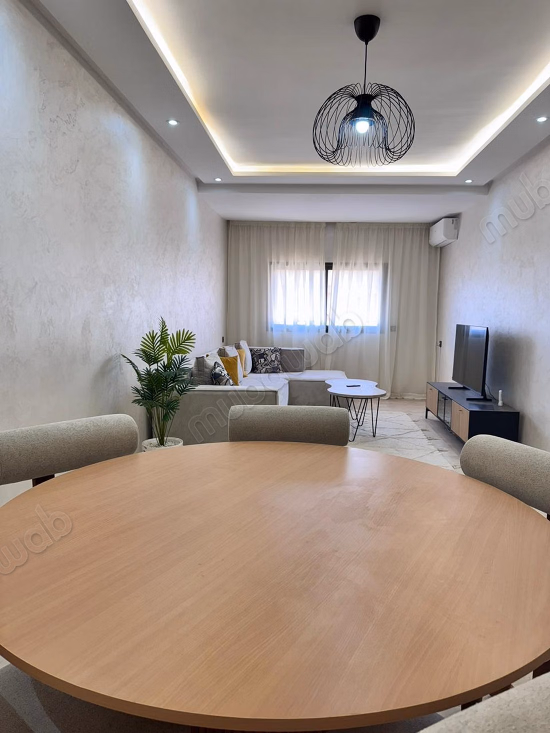 Appartamento 2 camere piscina 80 m vicino alla stazione