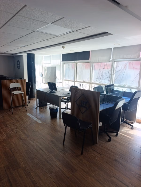 Plateau bureau moderne en haut 
Agdal rabat