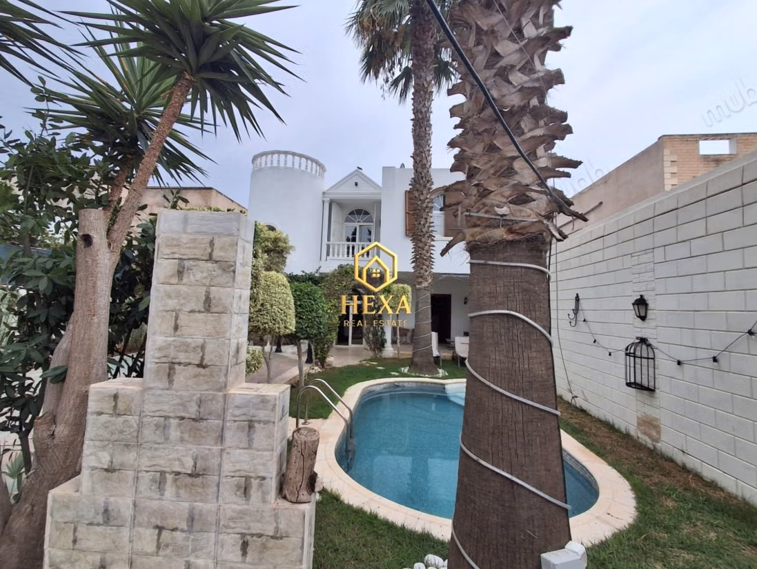 Villa S4 avec piscine à La Soukra