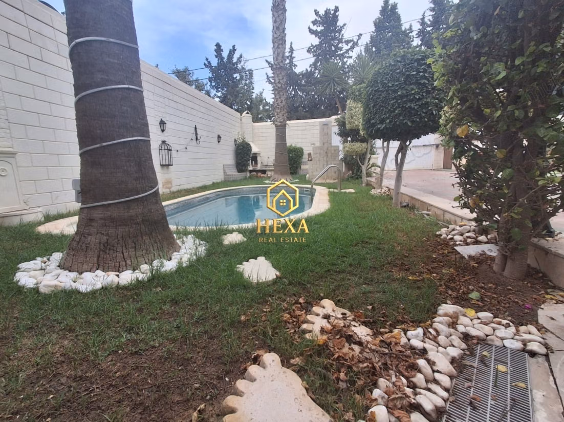 Villa S4 avec piscine à La Soukra