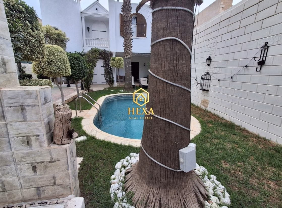 Villa S4 avec piscine à La Soukra