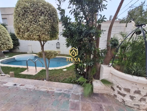 Villa S4 avec piscine à La Soukra