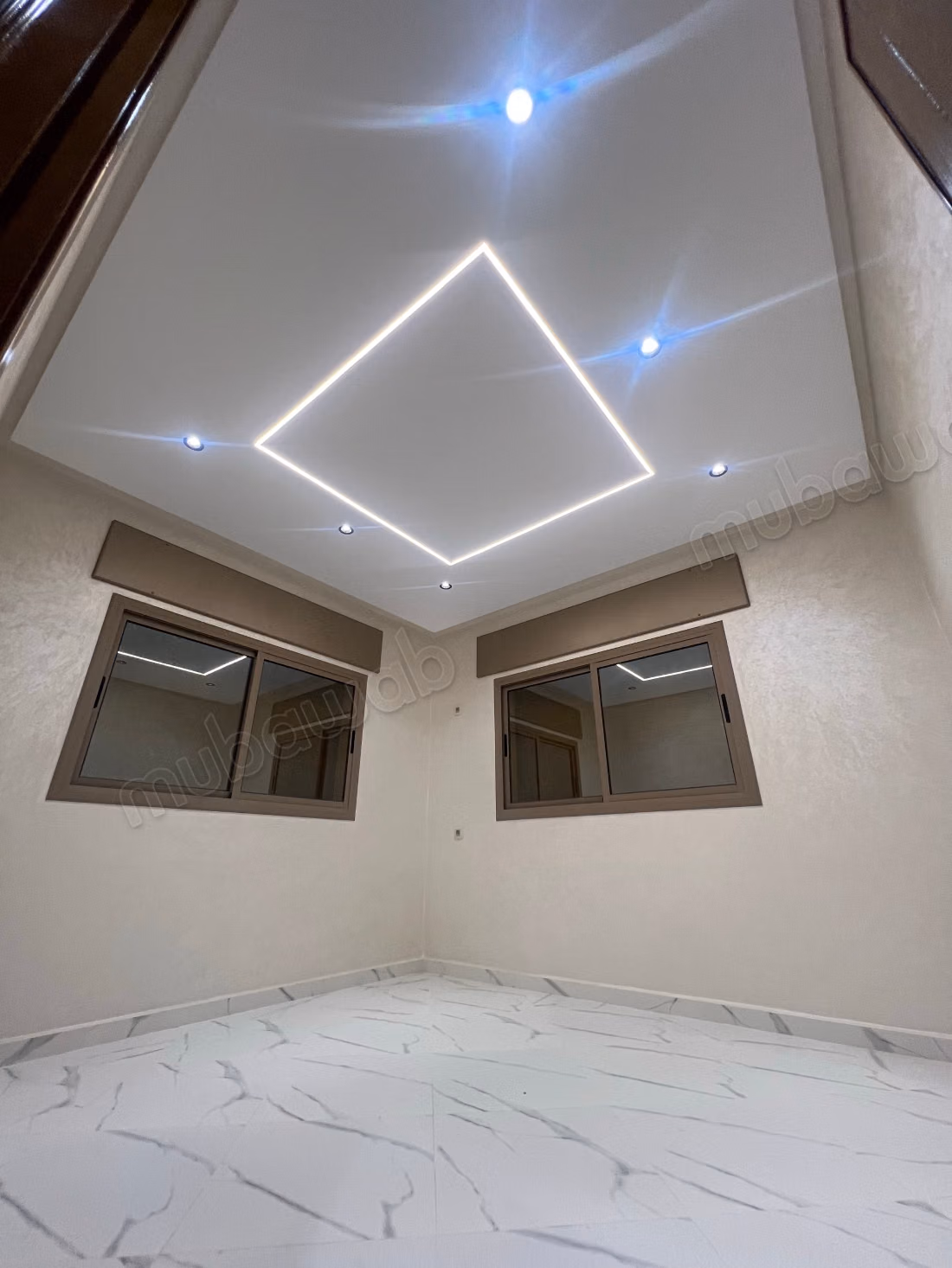 Maison enregistrée à vendre dans la subdivision du lac 2 meublée