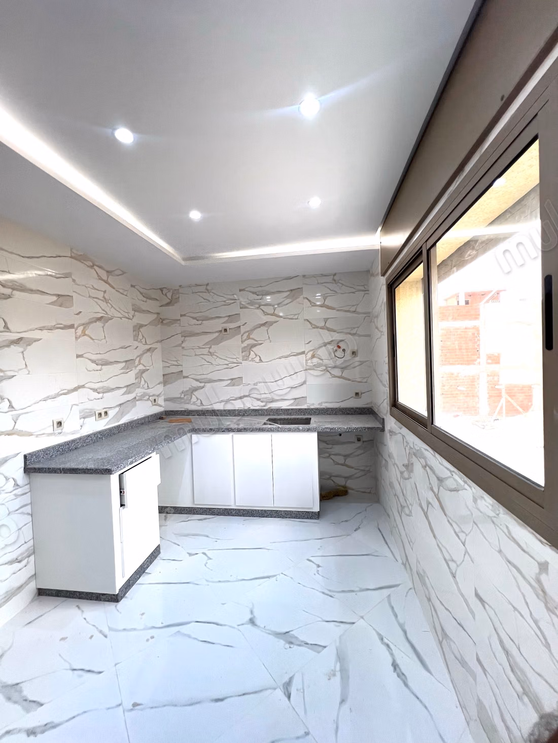 Maison enregistrée à vendre dans la subdivision du lac 2 meublée