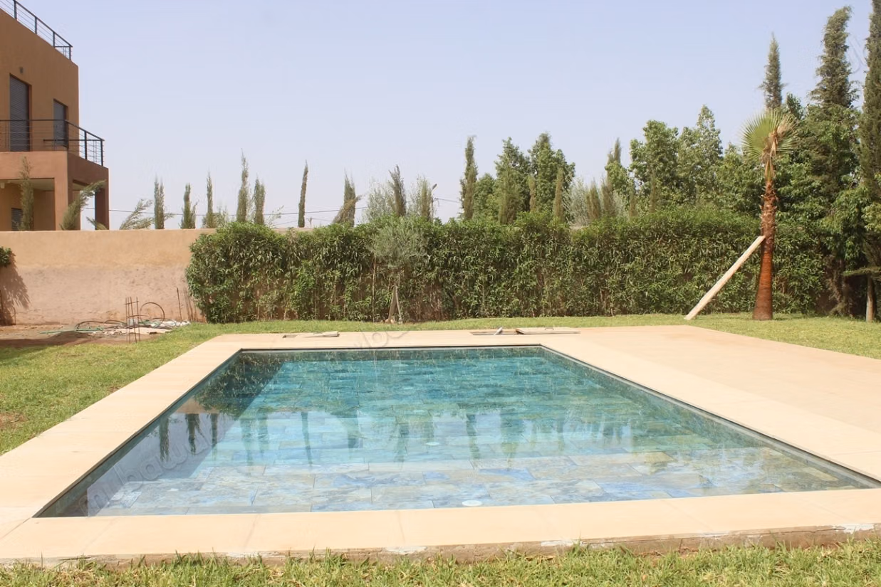 Magnifique villa a Vendre de trois chambres