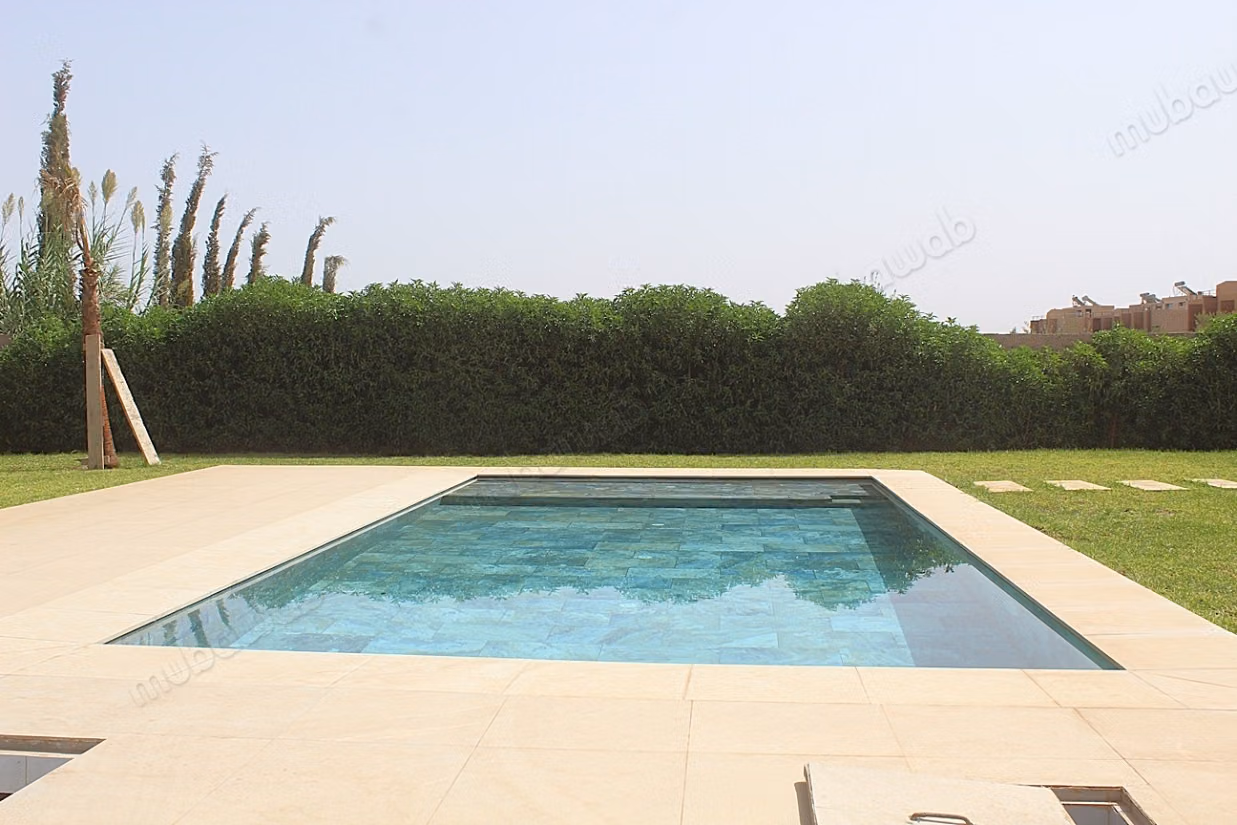 Magnifique villa a Vendre de trois chambres