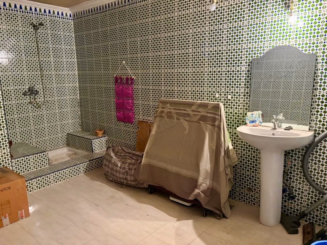 رياض ساحر يقع في باتا
