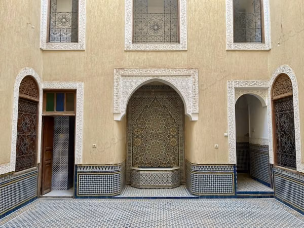 Charment Riad situè á Batha