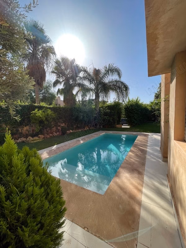 Villa de Standing avec Piscine Privée – Boulevard Mohammed VI