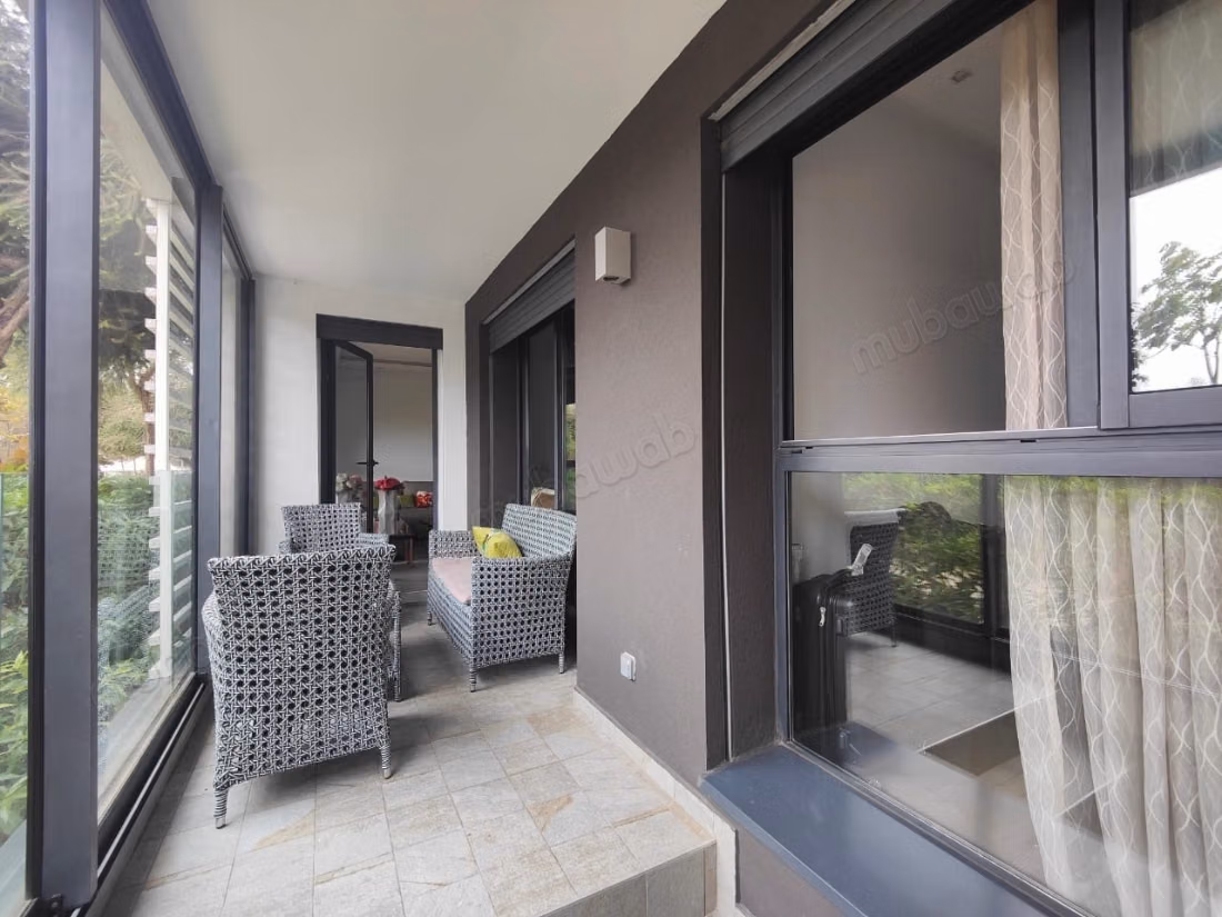 Te huur in Casablanca Finance City. 2 comfortabele kamers. Geen lift, groot terras