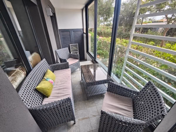 Te huur in Casablanca Finance City. 2 comfortabele kamers. Geen lift, groot terras
