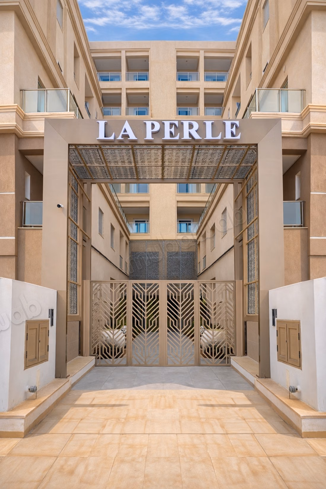 A vendre S2 RDC avec 3 terrasses à Sahloul 4