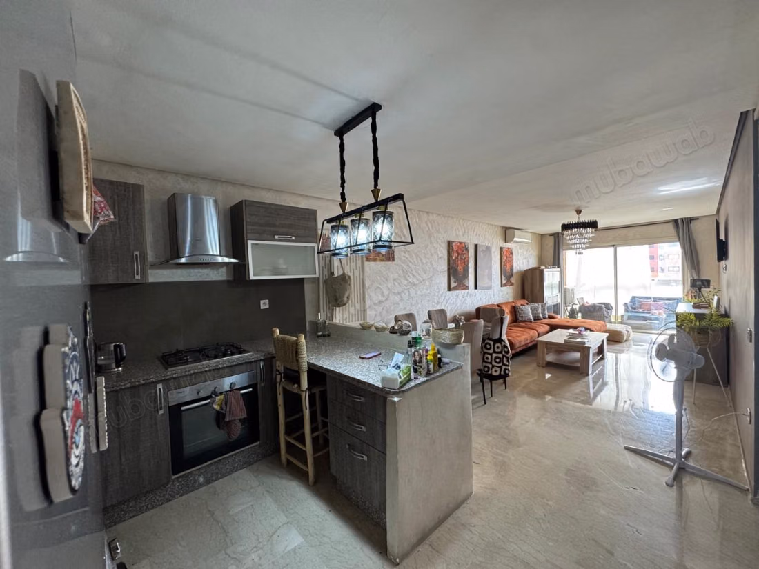Luminoso Apartamento Amueblado en Alquiler en el Corazón de Guéliz