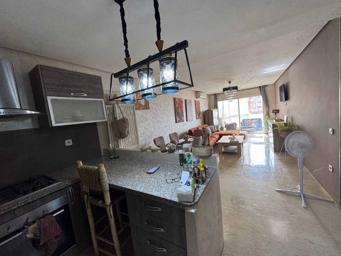 Luminoso Apartamento Amueblado en Alquiler en el Corazón de Guéliz