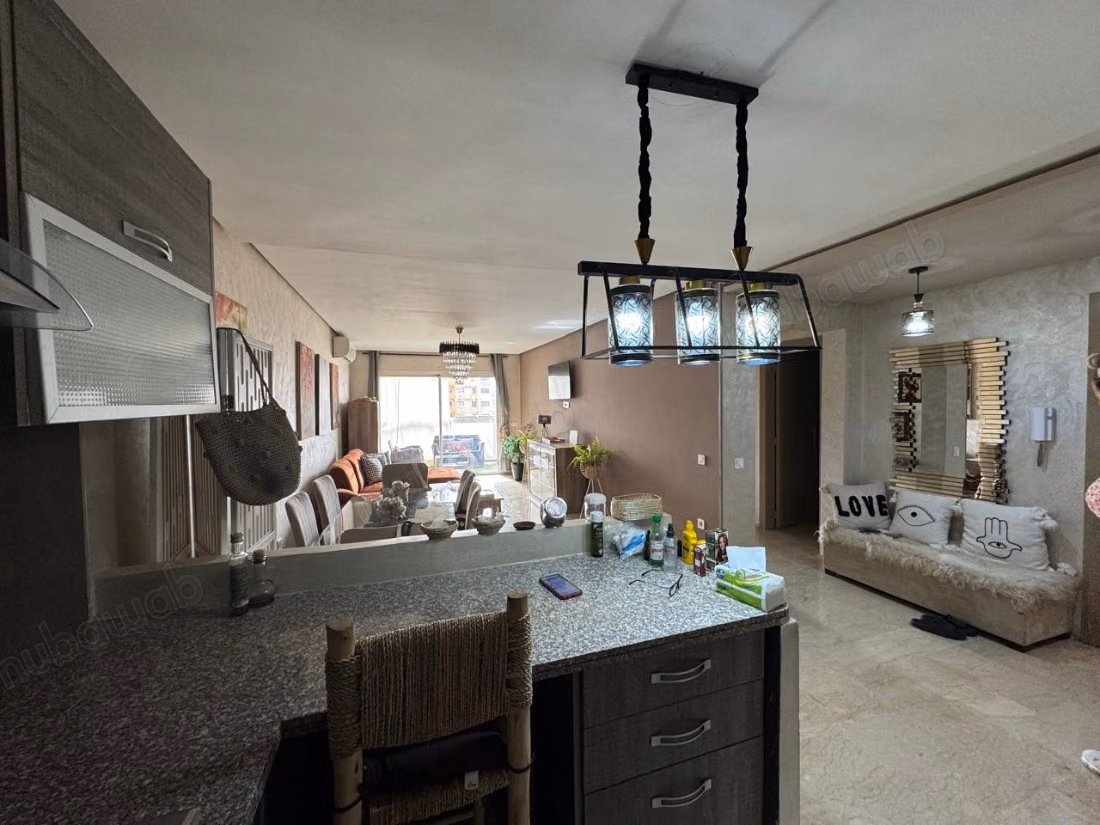 Luminoso Apartamento Amueblado en Alquiler en el Corazón de Guéliz