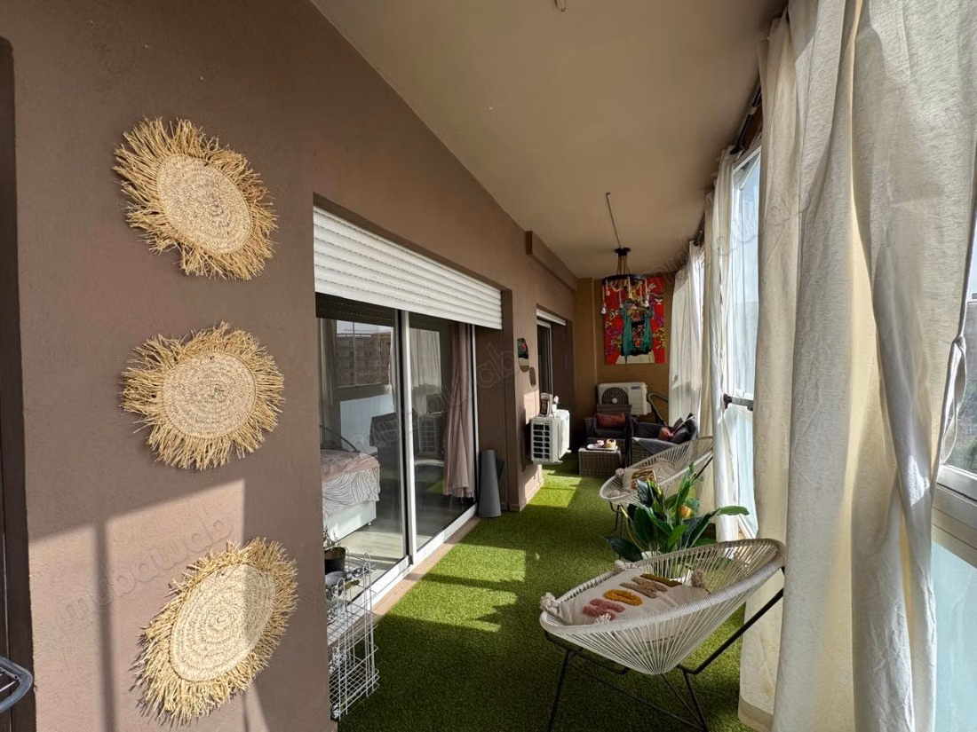 Luminoso Apartamento Amueblado en Alquiler en el Corazón de Guéliz