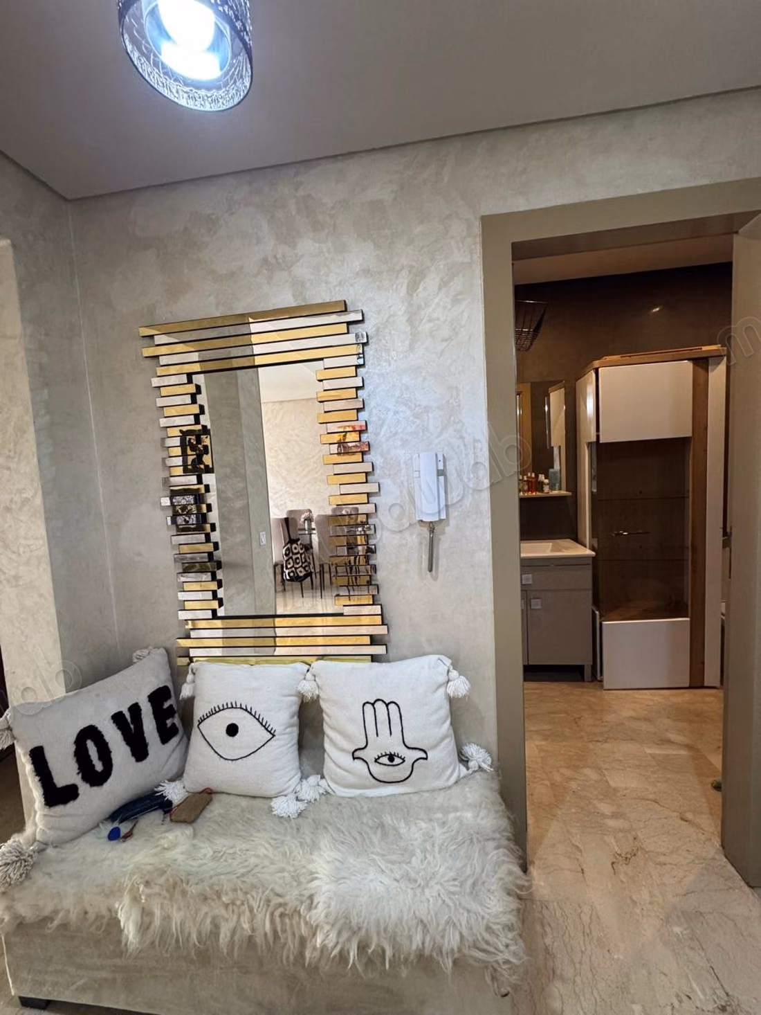 Luminoso Apartamento Amueblado en Alquiler en el Corazón de Guéliz