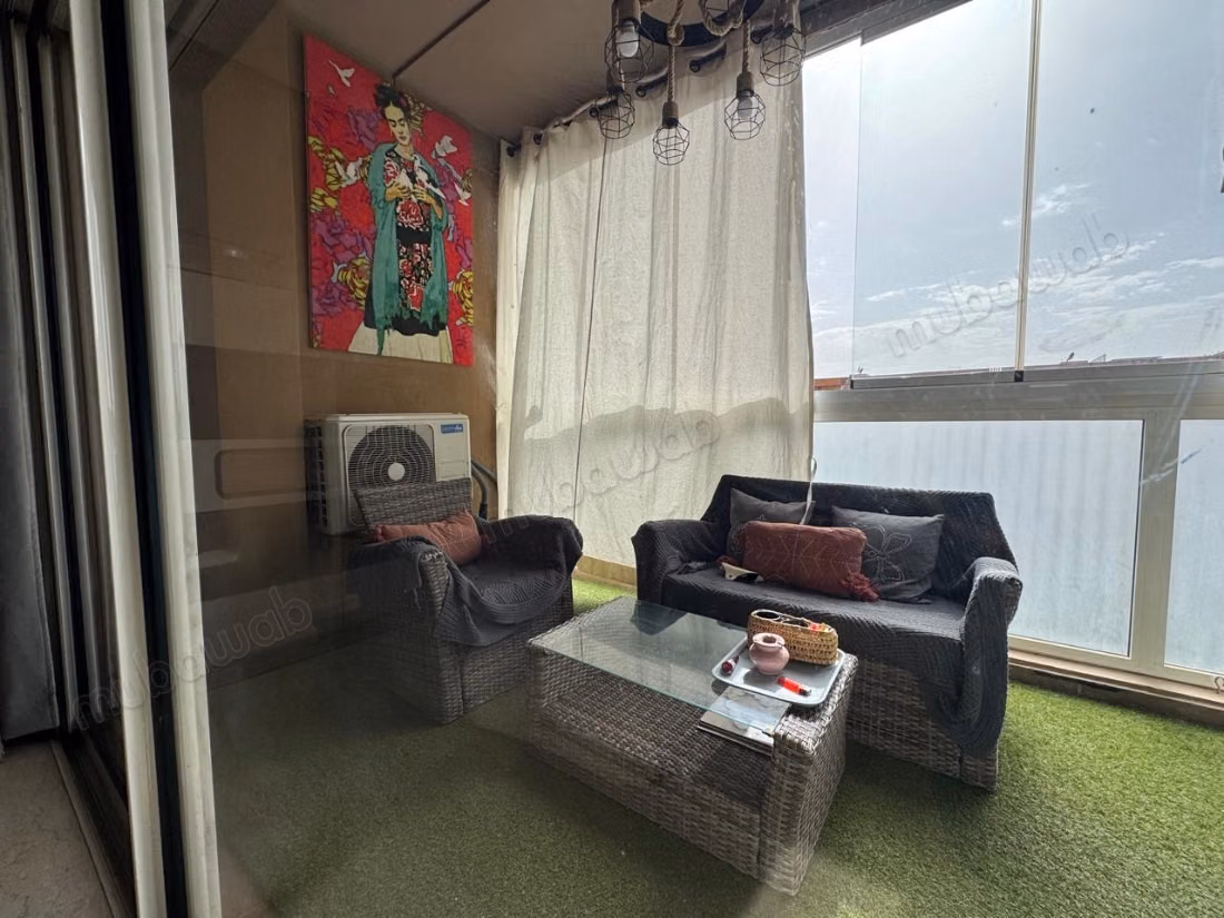 Luminoso Apartamento Amueblado en Alquiler en el Corazón de Guéliz