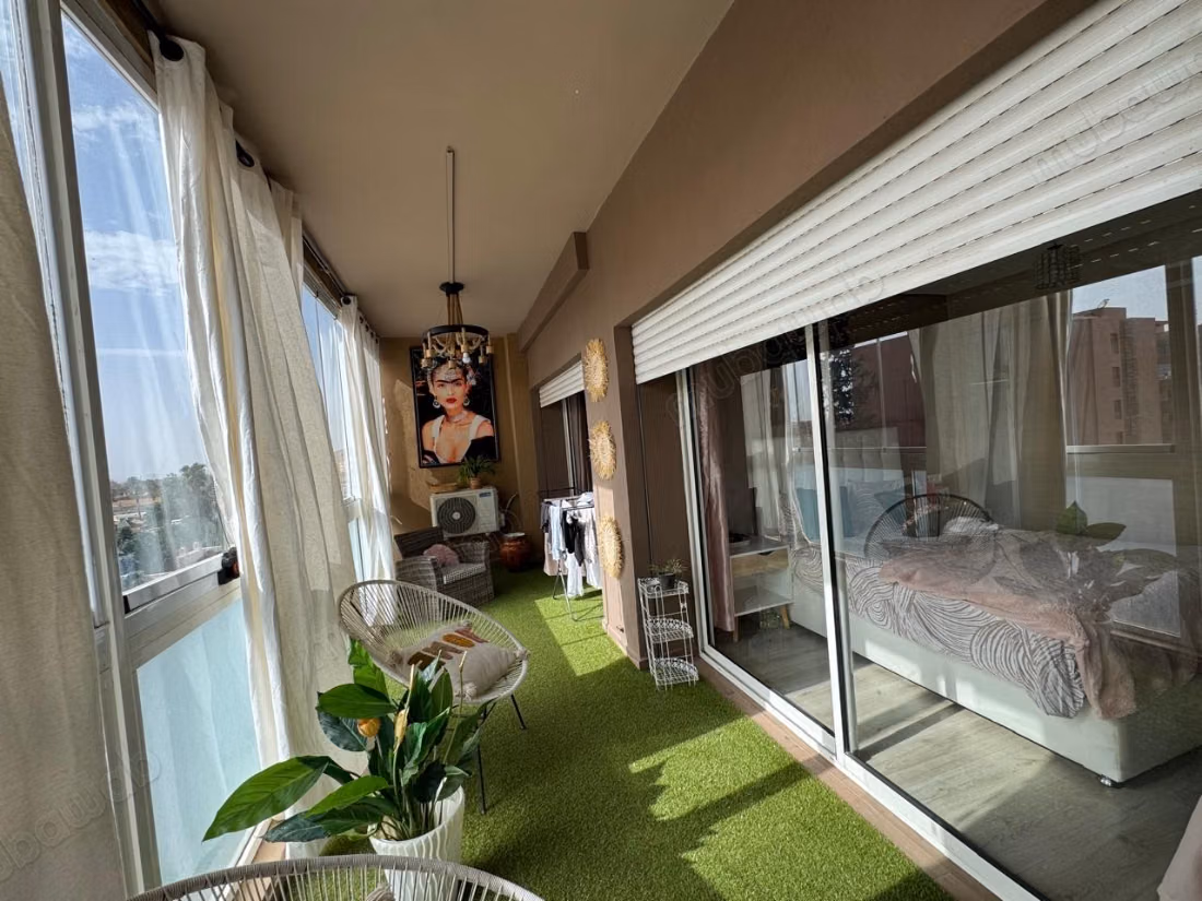 Luminoso Apartamento Amueblado en Alquiler en el Corazón de Guéliz