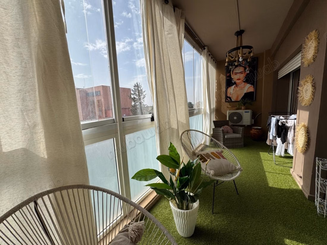 Luminoso Apartamento Amueblado en Alquiler en el Corazón de Guéliz