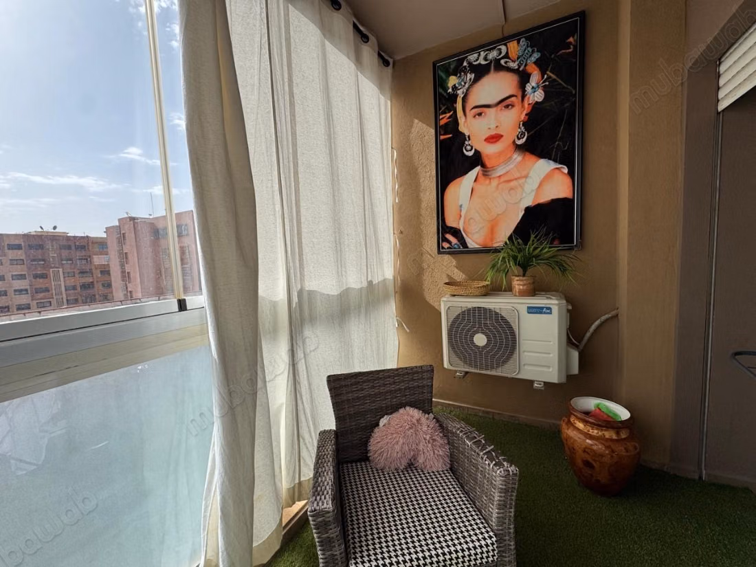 Luminoso Apartamento Amueblado en Alquiler en el Corazón de Guéliz
