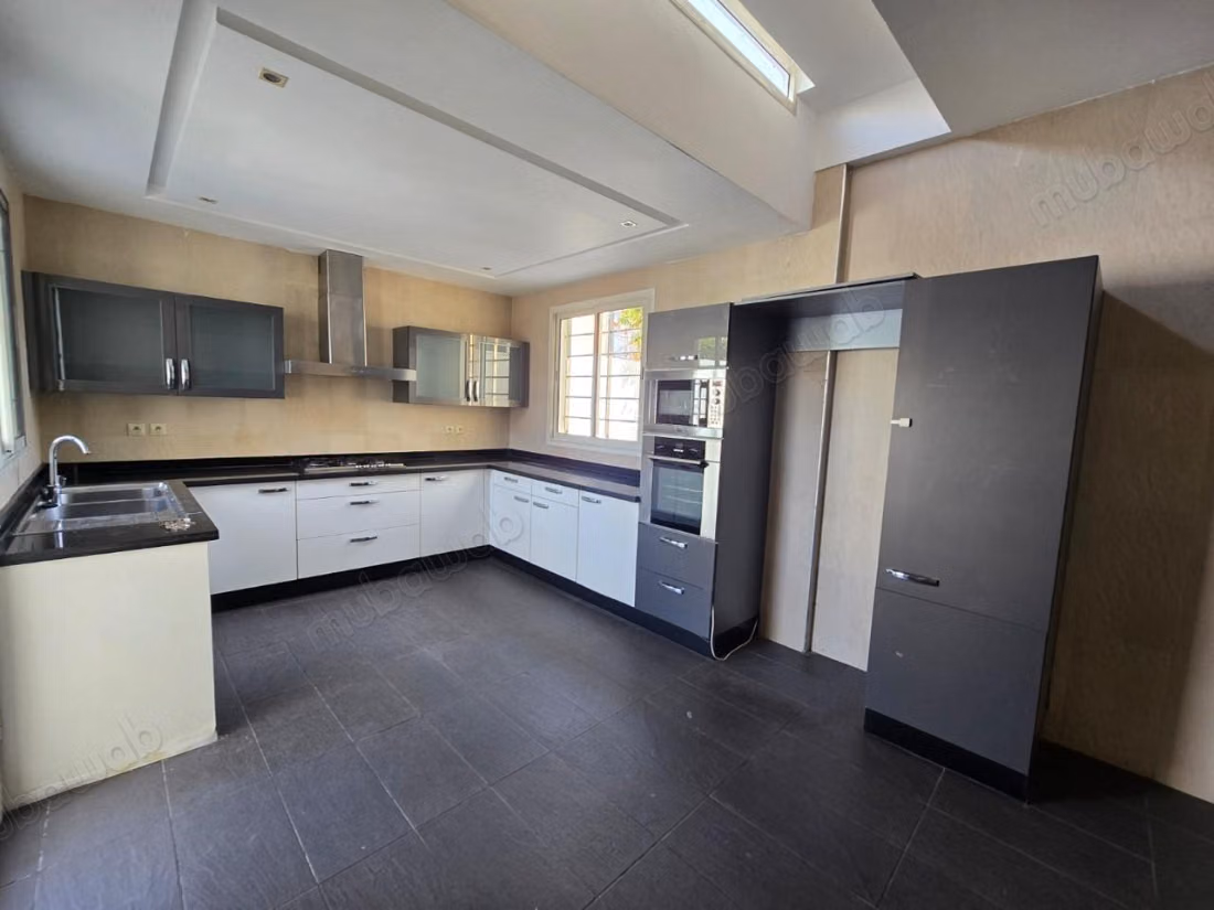 Moderne Geïsoleerde Villa van 550 m² te koop, Oase