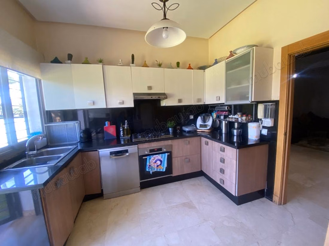 Zeer mooie villa te koop in Dar Bouazza
