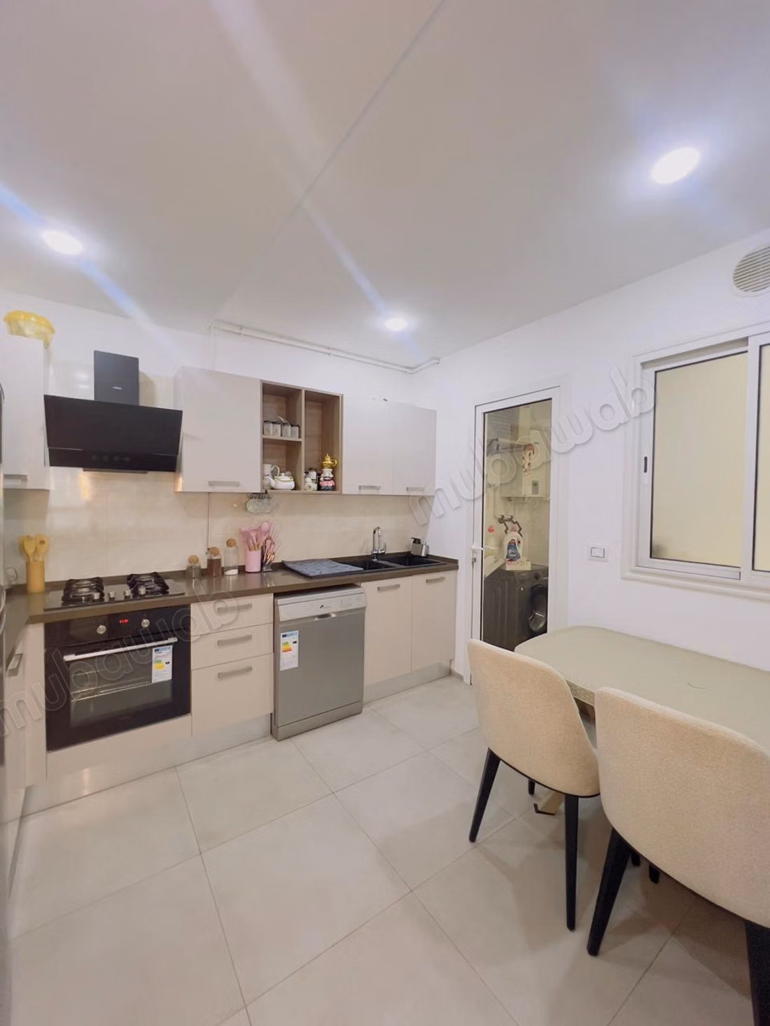 À vendre un s2 moderne à sahloul 4